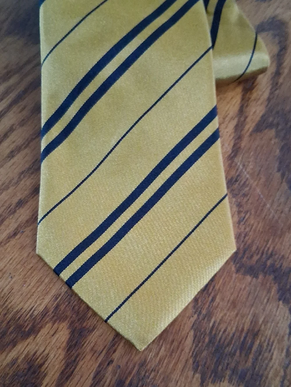 Harry Potter Hufflepuff House Gold Black Stripe 100% Silk Neck Tie